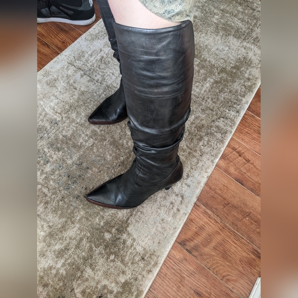 Vintage leather knee boots - Picture 3 of 12
